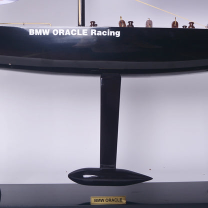 Maquette de yacht BMW Oracle à voile de taille moyenne, longueur 31 pouces