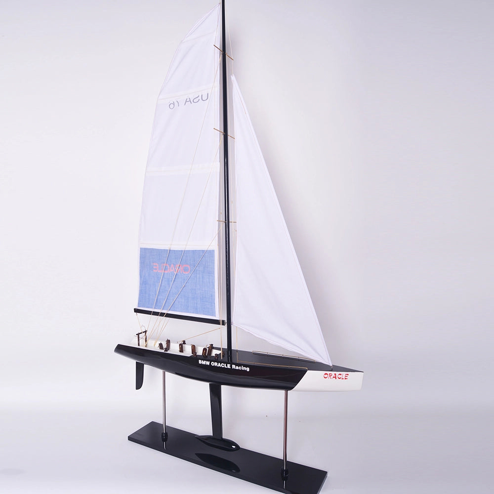 Maquette de yacht BMW Oracle à voile de taille moyenne, longueur 31 pouces