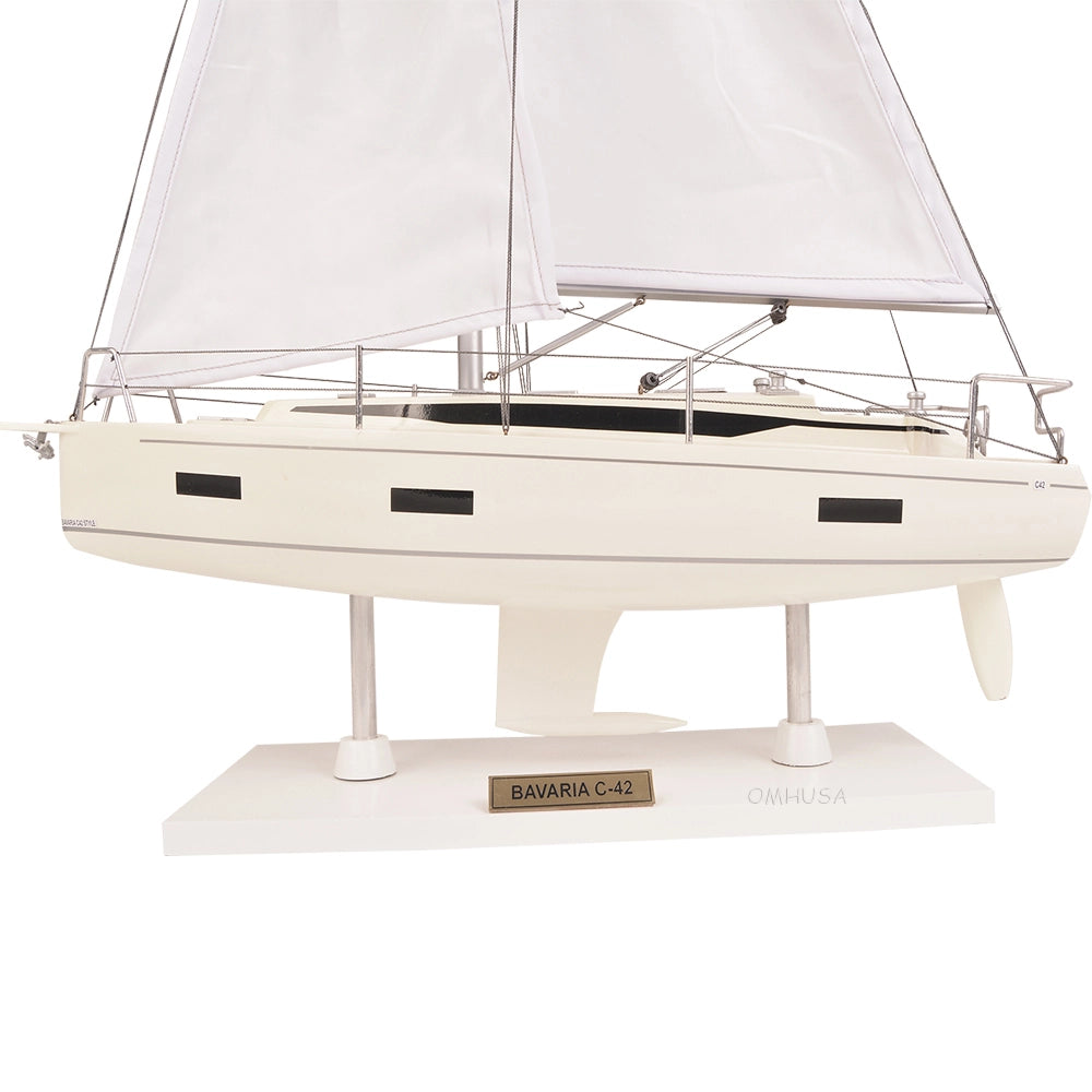 Bavaria C-42