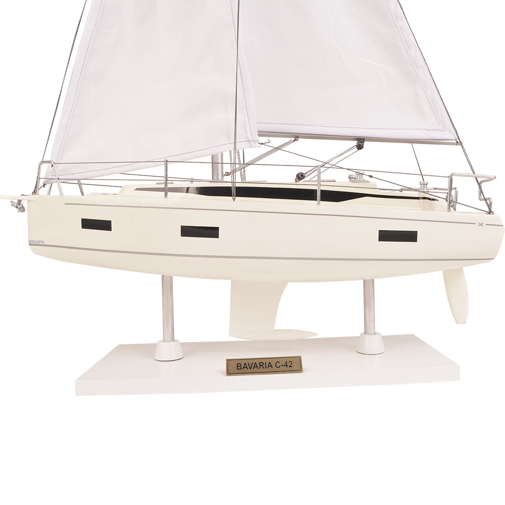Bavaria C-42
