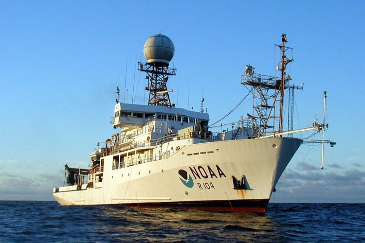 NOAA Ship Ronald H. Brown (R 104) 36 Inches Ship Model