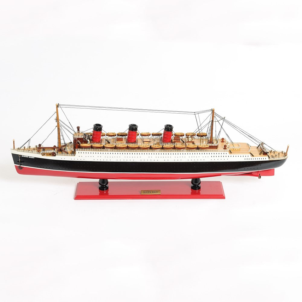Queen Mary Midsize with Display Case