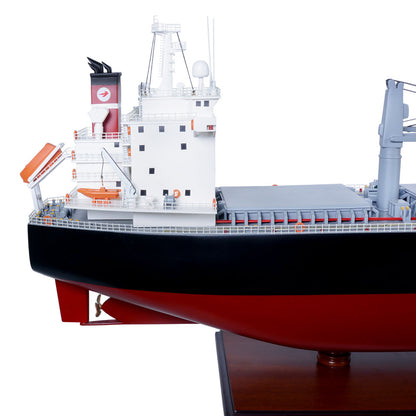 GEARED BULK CARRIER Model 52 inches