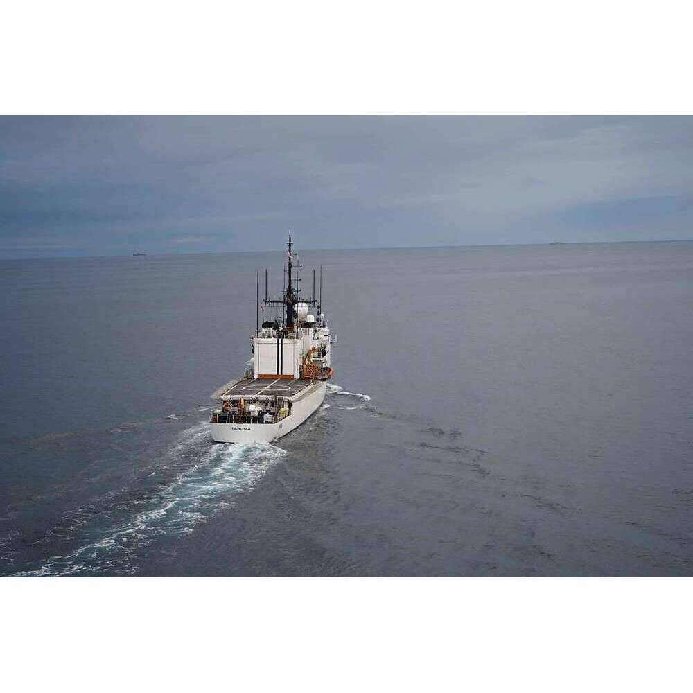 USCGC Tahoma WMEC-908 36 Inches L Ship Model