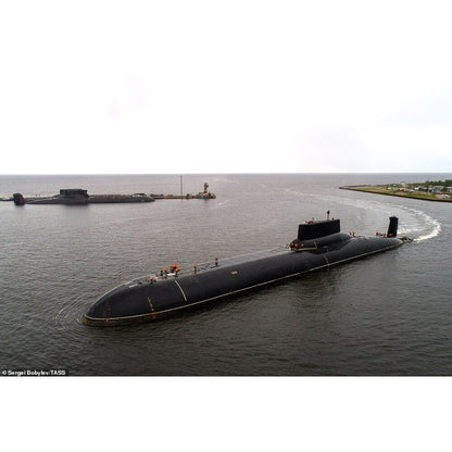 Russian Typhoon-Class Submarine (Project 941 Akula) 30 Inches Model