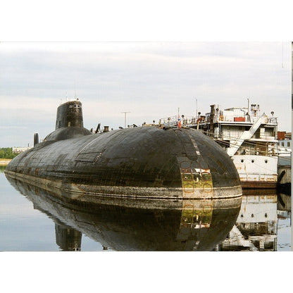 Russian Typhoon-Class Submarine (Project 941 Akula) 30 Inches Model