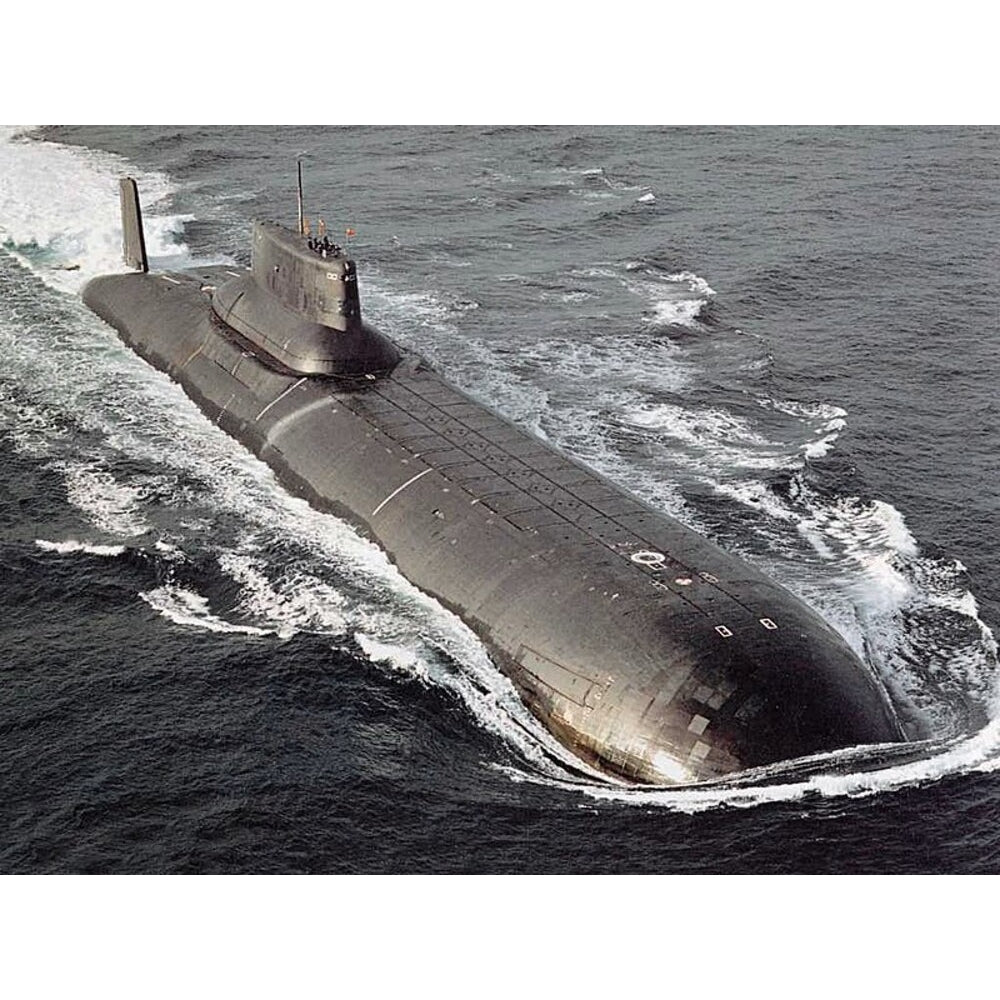 Russian Typhoon-Class Submarine (Project 941 Akula) 30 Inches Model