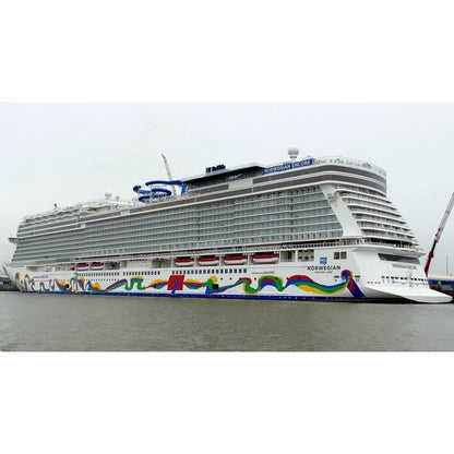 American Norwegian Encore (Breakaway Plus Class) - Norwegian Cruise Line 36 Inches Ship Model