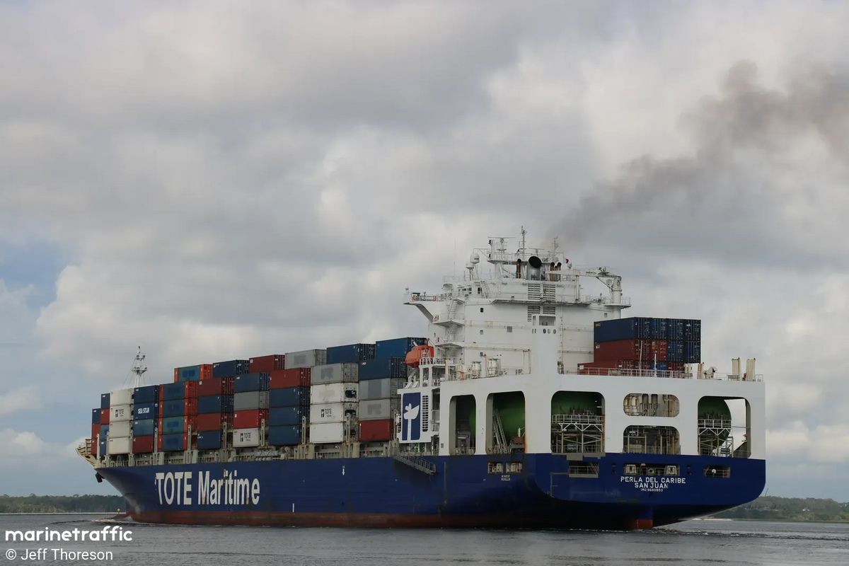 Perla del Caribe 30 inches Container Ship Model