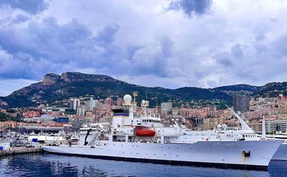 USNS Bruce C. Heezen (T-AGS 64) 36 Inches Ship Model