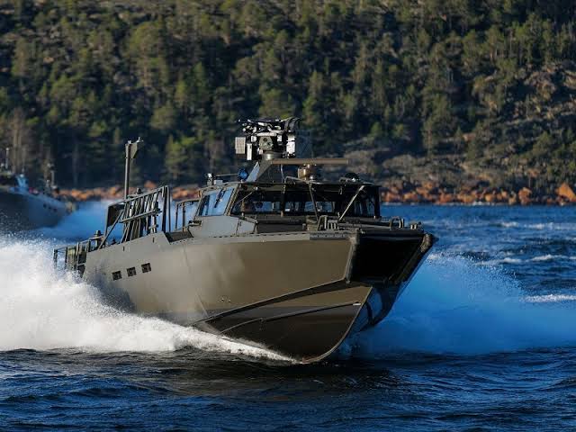 Combat Boat 90 36 Inches Ship Model