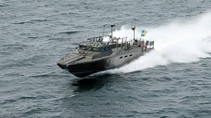 Combat Boat 90 36 Inches Ship Model