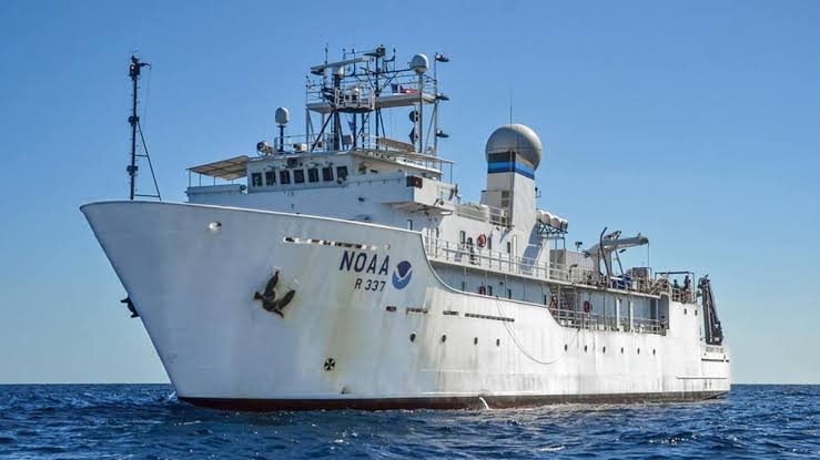 NOAA Ship Okeanos Explorer (R 337) 36 Inches Ship Model