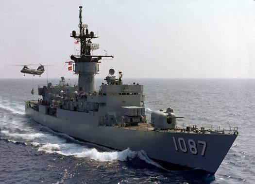 USS Kirk Destroyer Escort 36 inches boat model