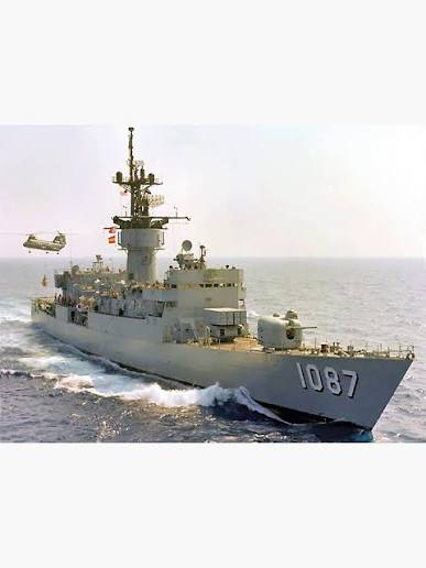 USS Kirk Destroyer Escort 36 inches boat model