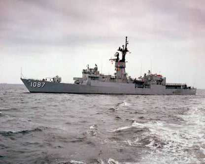USS Kirk Destroyer Escort 36 inches boat model