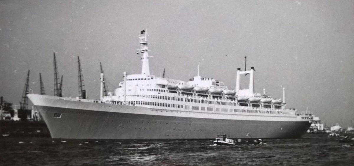 SS Rotterdam 36 inches boat model