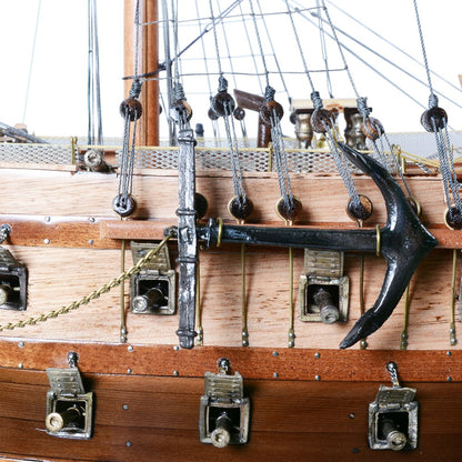 Ultimate HMS Victory Combo: A Model Ship and Classic Hat