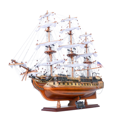 USS CONSTITUTION MODEL GEMİ ORTA BOY