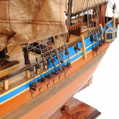 HMS Bounty Amiral Hattı