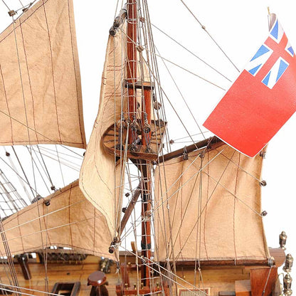 HMS Bounty Amiral Hattı