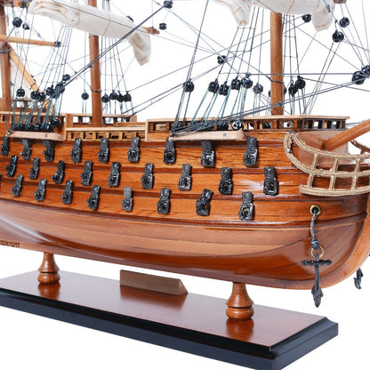 Victory Small Tall Ship Model Captain Line