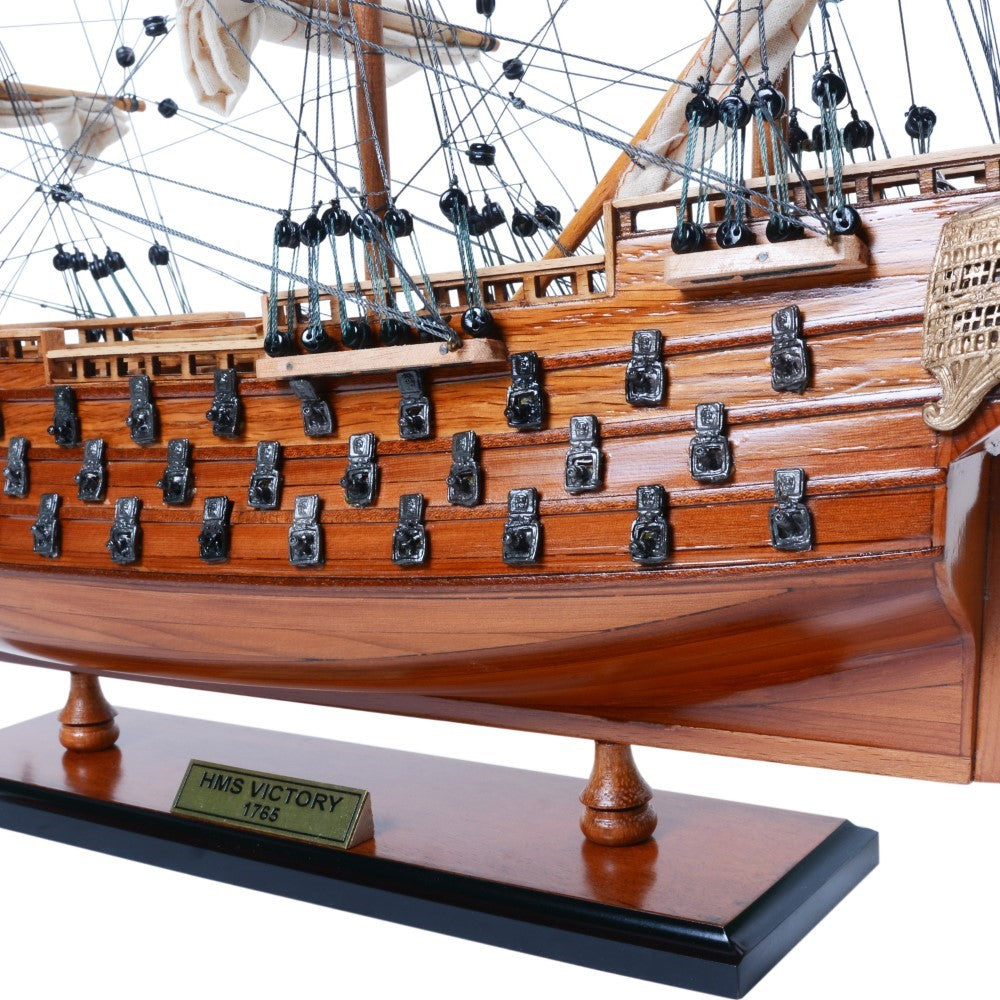 Victory Small Tall Ship Model Captain Line