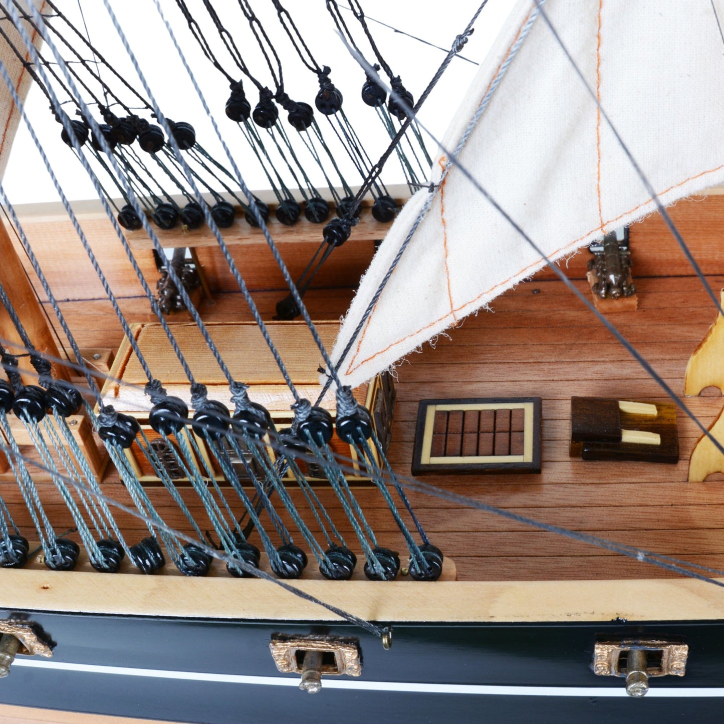 Cutty Sark 31 inches (Curved sails)