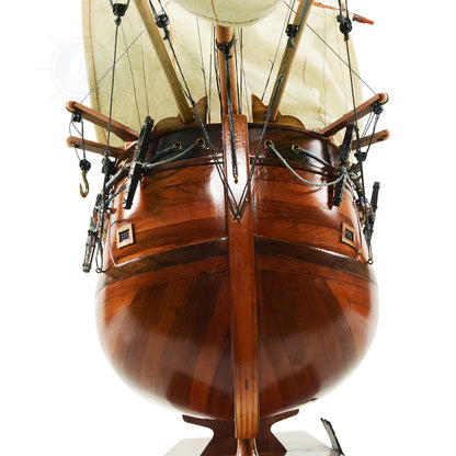 HMS Endeavour Historic Ship Model Admiral Line