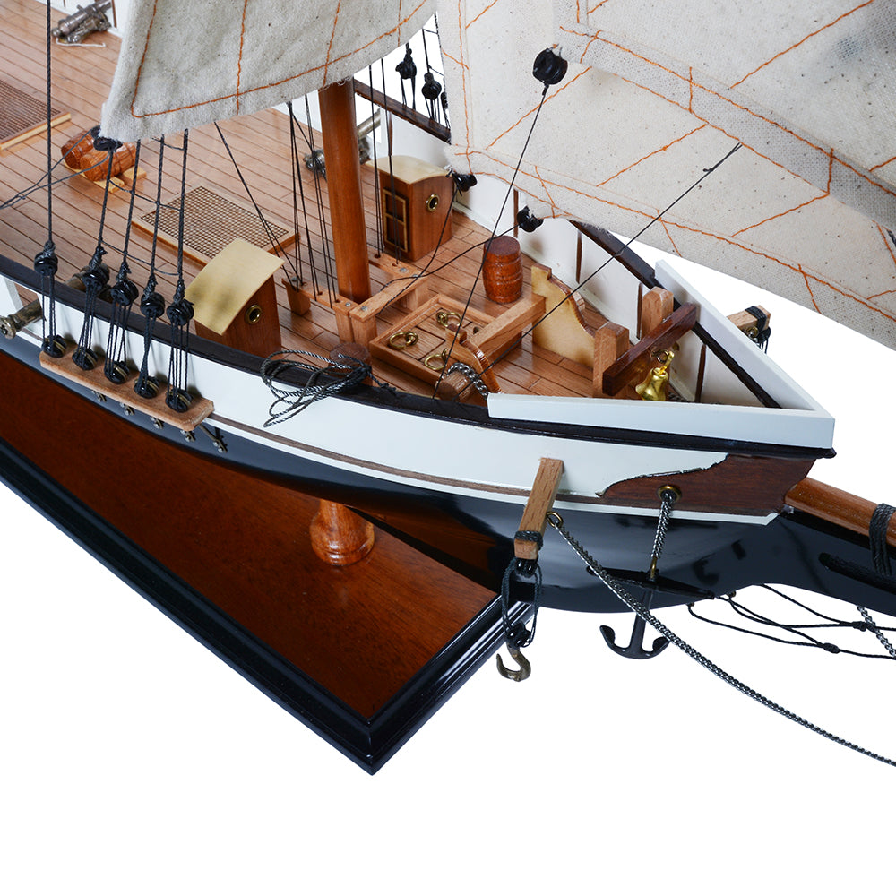 Harvey Painted Ship Model Captain Line