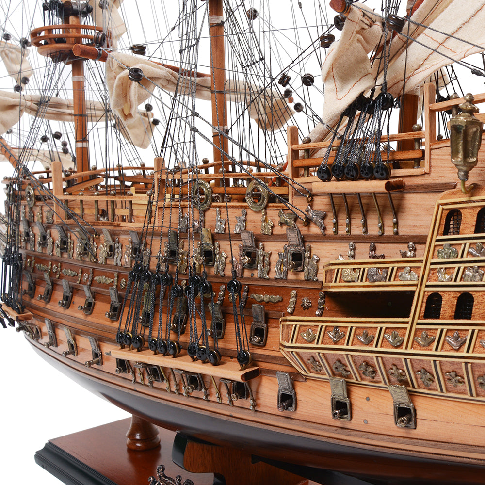 Sovereign of the Seas Medium Admiral Line