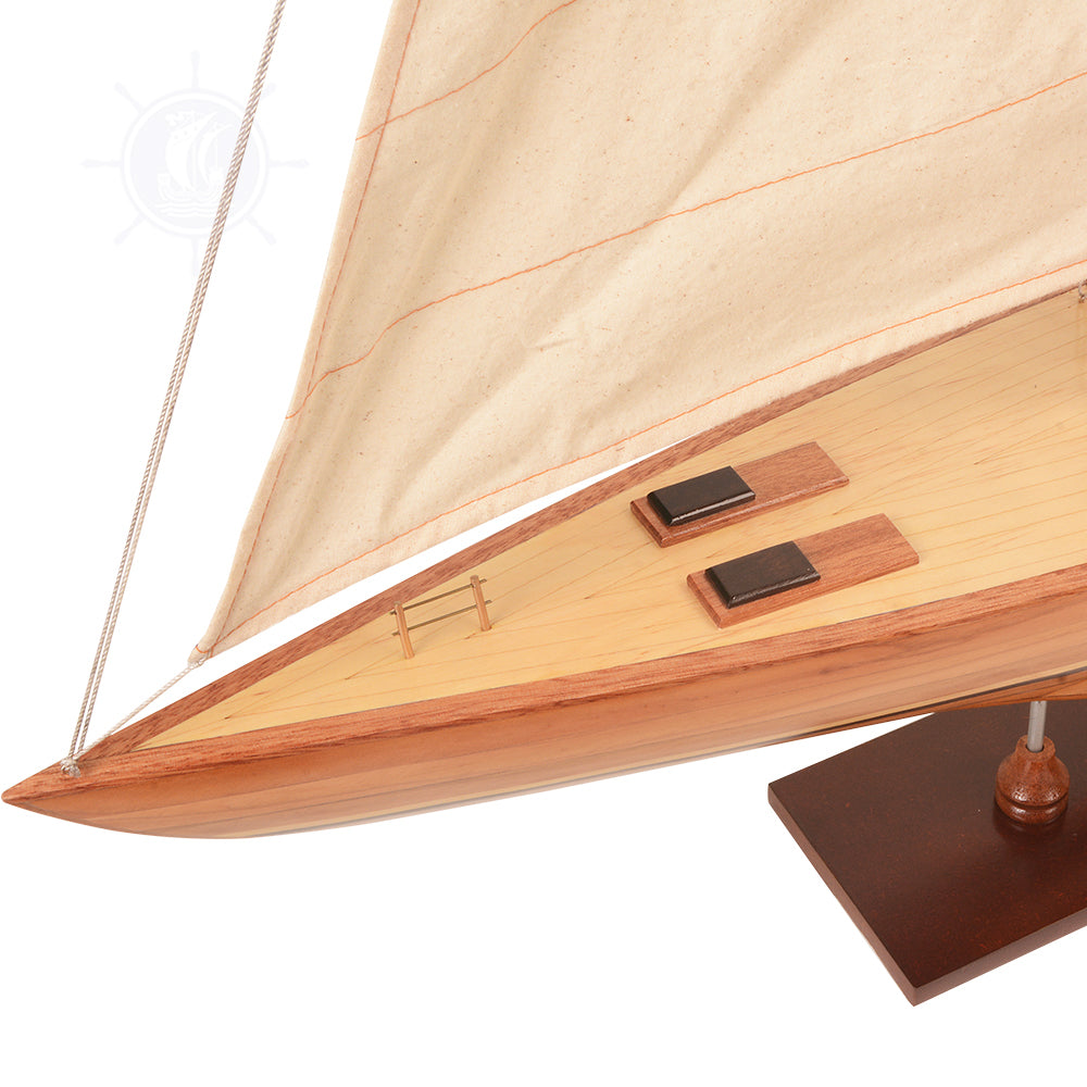 Columbia Yacht L