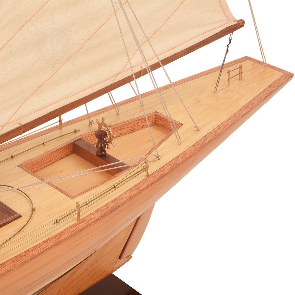 Columbia Yacht L