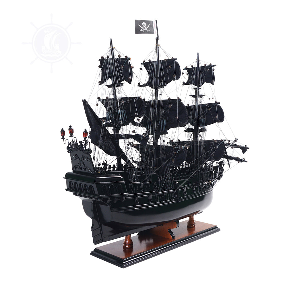 BLACK PEARL PIRATE SHIP MODEL MEDIUM
