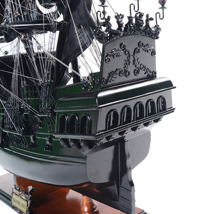 BLACK PEARL PIRATE SHIP MODEL MEDIUM