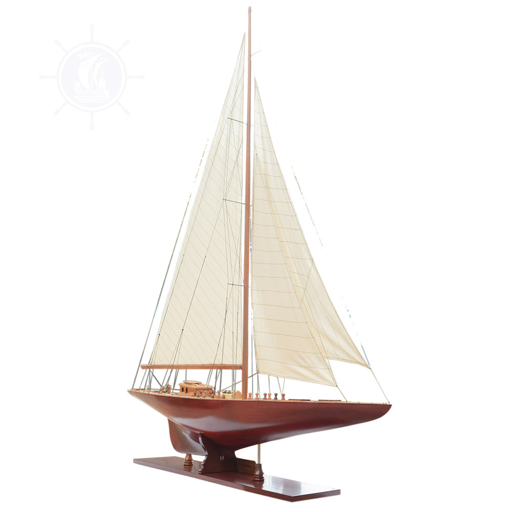 Endeavour XL Sailboat Model