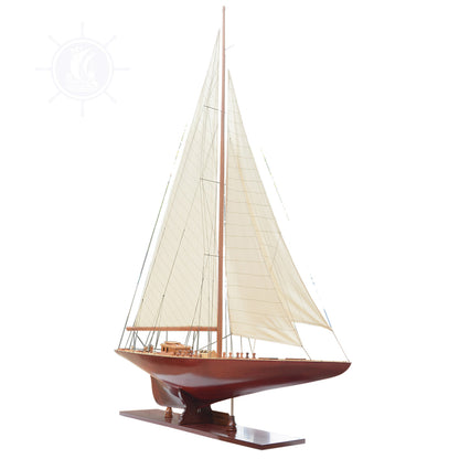 Endeavour XL Sailboat Model