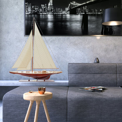 Endeavour XL Sailboat Model