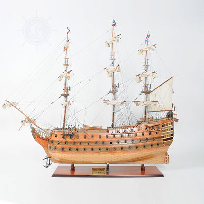 HMS Victory 56L With Display Case XL No Glass