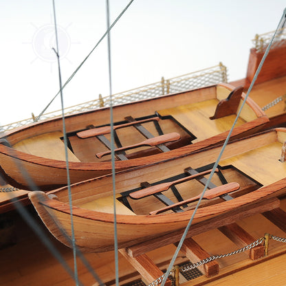 HMS Victory 56L With Display Case XL No Glass