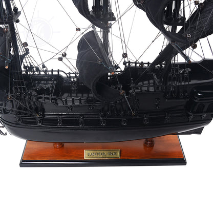 Black Pearl Pirate Ship Small Captain Line