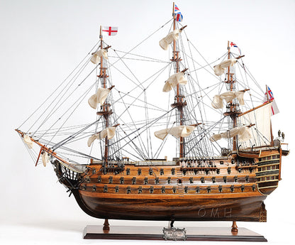 HMS Victory Midsize With Display Case