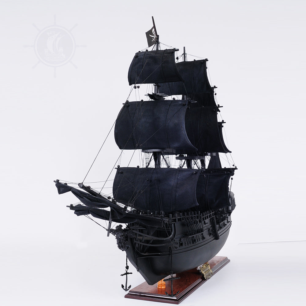Black Pearl Pirate Ship Large With Floor Display Case