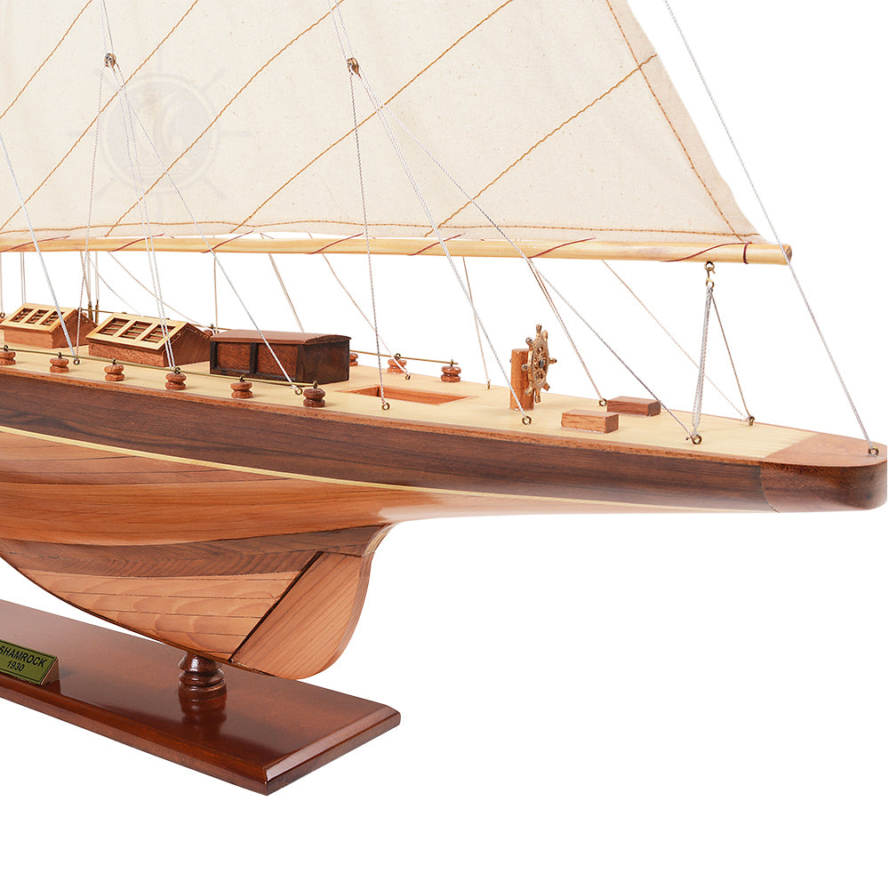 Shamrock Yacht L