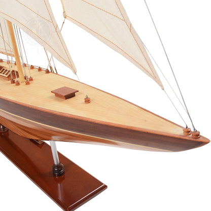 Shamrock Yacht L